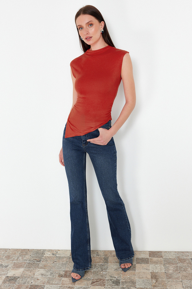 Kırmızı Dik Yaka Büzgü/Drape Detaylı Fitted/Vücuda Oturan Asimetrik Örme Bluz TWOSS24BZ00534 - 3