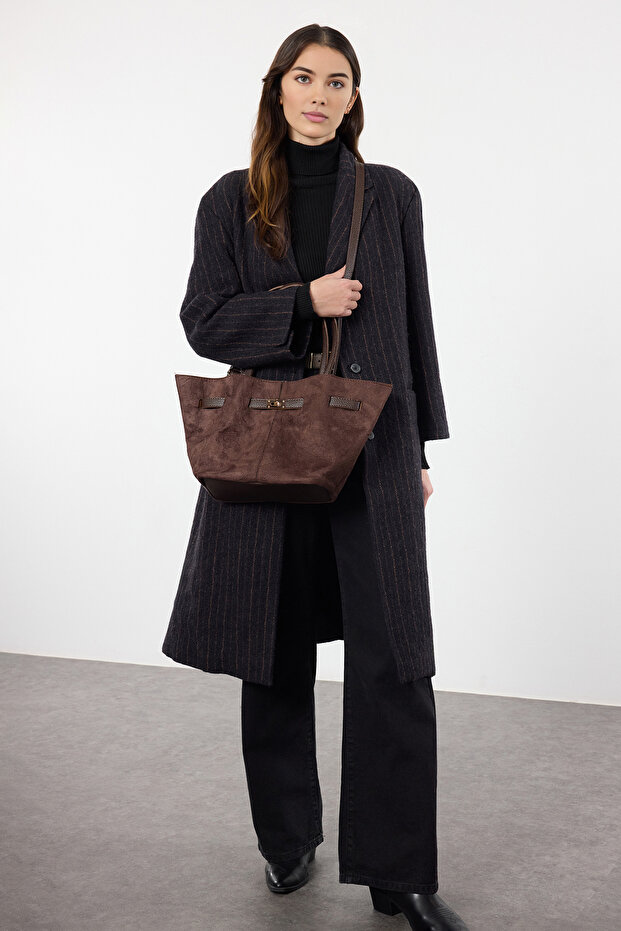 Ciemnobrązowa miękka zamszowa torebka z uchwytem i krzyżowymi paskami, damska torebka na ramię, duża TAKAW25OC00013 - 5