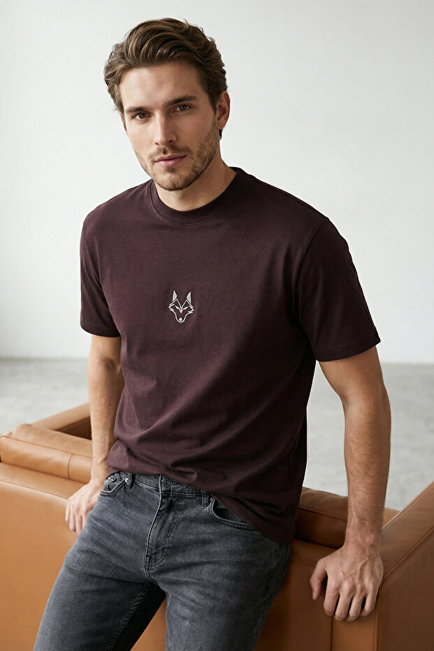 Koyu Kahverengi Regular/Normal Kesim Kurt Nakışlı %100 T-Shirt TMNSS24TS00056 - 1