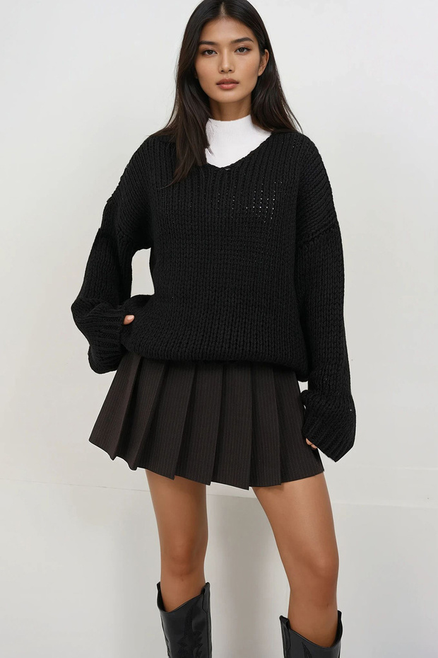 Black V-Neck Thick Thessaloniki Knitted Soft Textured Oversize Sweater Alc-X14850