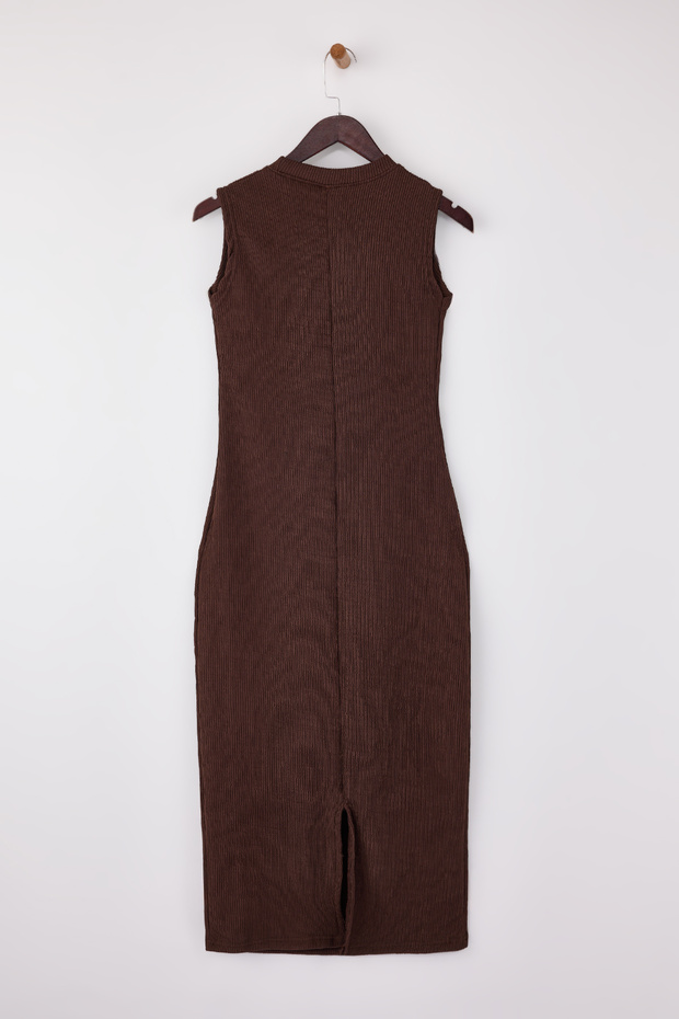 Kahverengi Bodycon Dik Yaka Kolsuz Volanlı/Fırfırlı Dokulu Örme Elbise TWOSS26EL00038 - 7