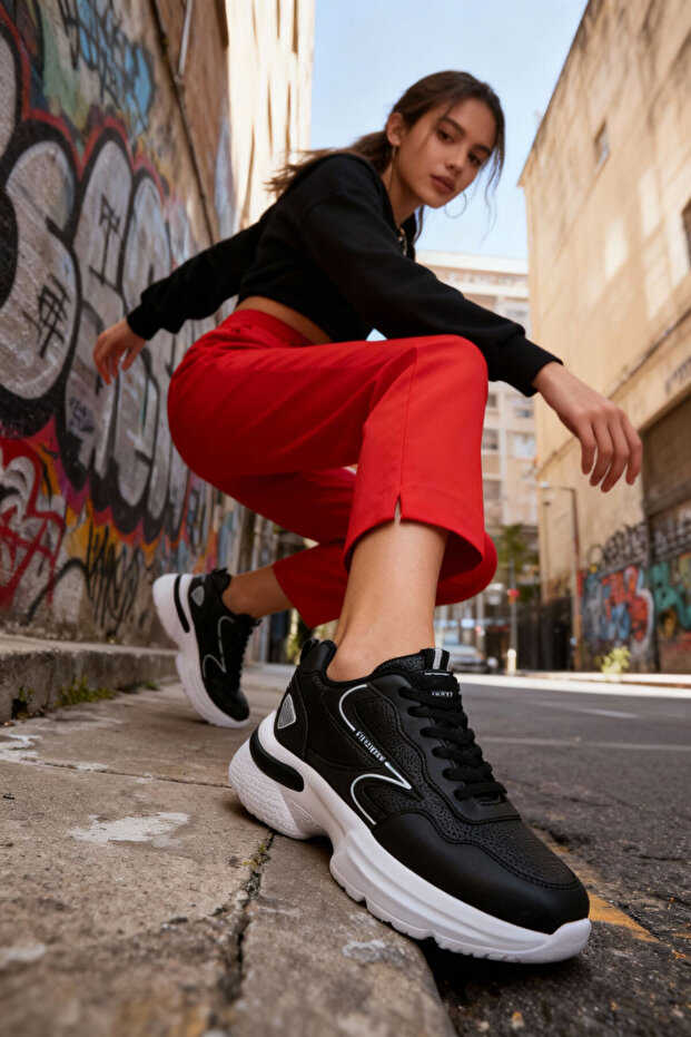 Czarno-białe damskie trampki 20834 - 1