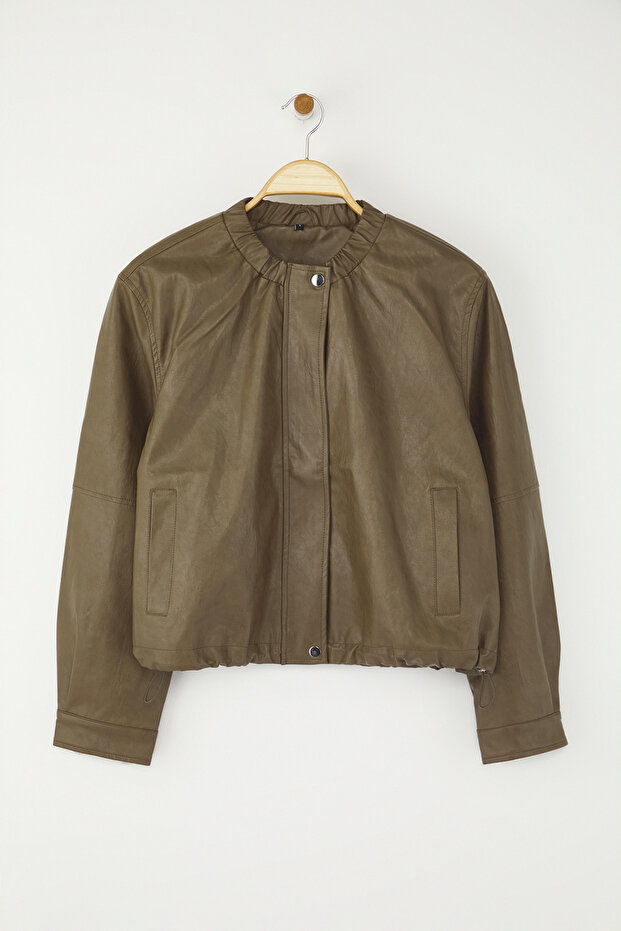 Kurtka ze sztucznej skóry w kolorze khaki, regular fit, cienka TWOAW26MO00071 - 6