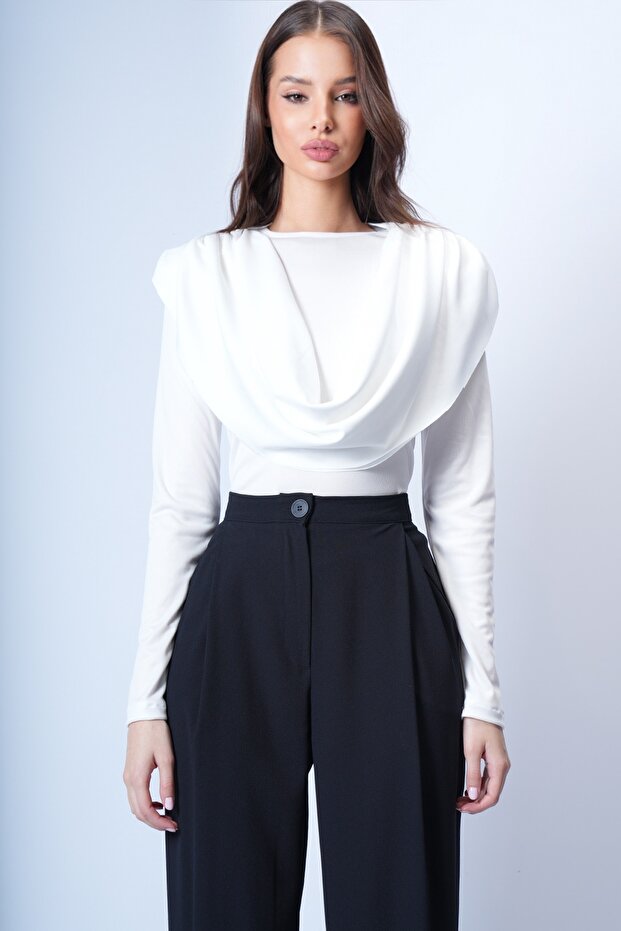 Women's Ecru Crew Neck Shoulders Draped Fixed Shawl Detailed Knitted Blouse Alc-X15063
