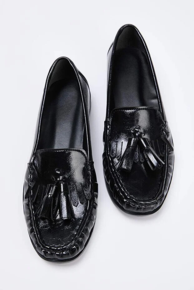 Siyah Püskül Detaylı Kadın Loafer TAKSS26LA00005 - 2
