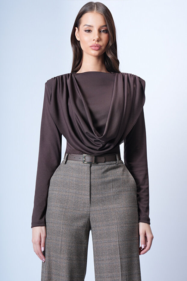 Brown Crew Neck Knitted Blouse with Draped Shoulders and Fixed Shawl Detail Alc-X15063