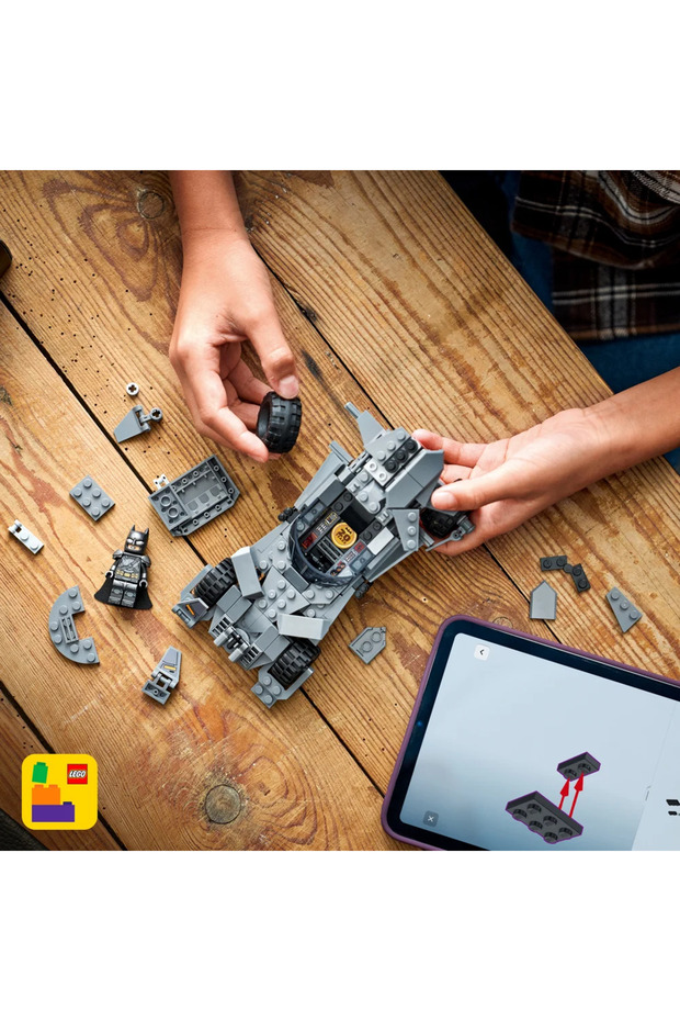® DC Batman™ Batman ve Superman™ Batmobile™ 76331 – 9+ Yaş için Oyuncak Yapım Seti (220 Parça) - 8