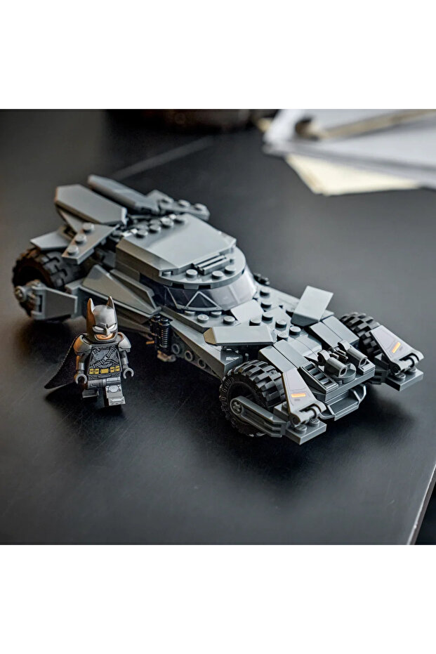 ® DC Batman™ Batman ve Superman™ Batmobile™ 76331 – 9+ Yaş için Oyuncak Yapım Seti (220 Parça) - 5