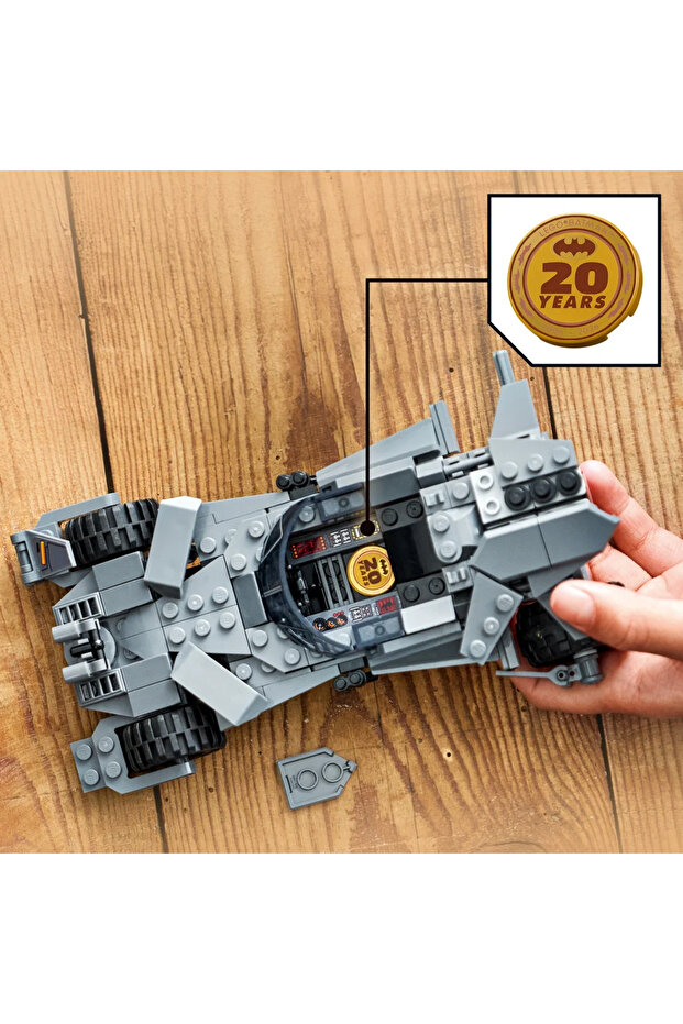 ® DC Batman™ Batman ve Superman™ Batmobile™ 76331 – 9+ Yaş için Oyuncak Yapım Seti (220 Parça) - 7