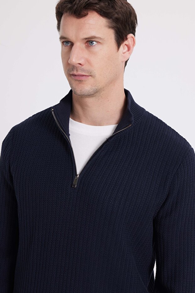 Erkek Slim Fit Dar Kesim Dik Yaka Fermuarlı Desenli Lacivert Triko Kazak - 3