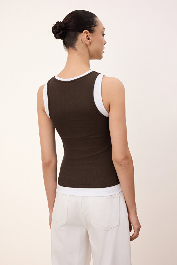 Wardrobe Essentials-Kahverengi Fitted/Vücuda Oturan Kolsuz Biyeli Esnek Örme Atlet TWOSS26AL00009 - 5