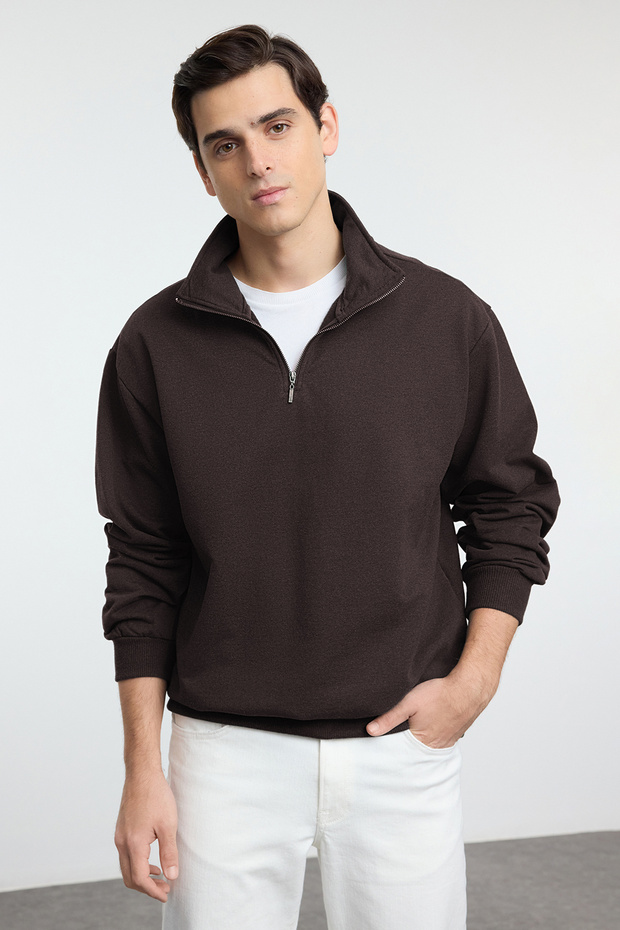 Koyu Kahverengi Oversize/Geniş Dik Yaka Fermuarlı Etiketli İçi Polarlı Sweatshirt TMNAW25SW00168 - 2