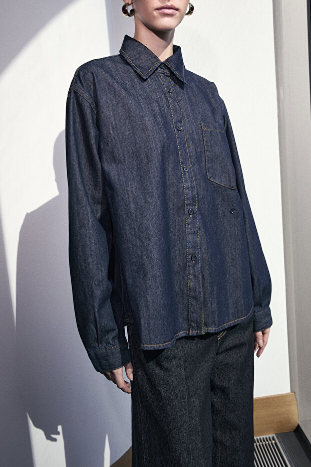 Limited Edition Koyu Mavi Düğme Detaylı 100% Pamuk Denim Gömlek TWOSS26GO00007 - 4
