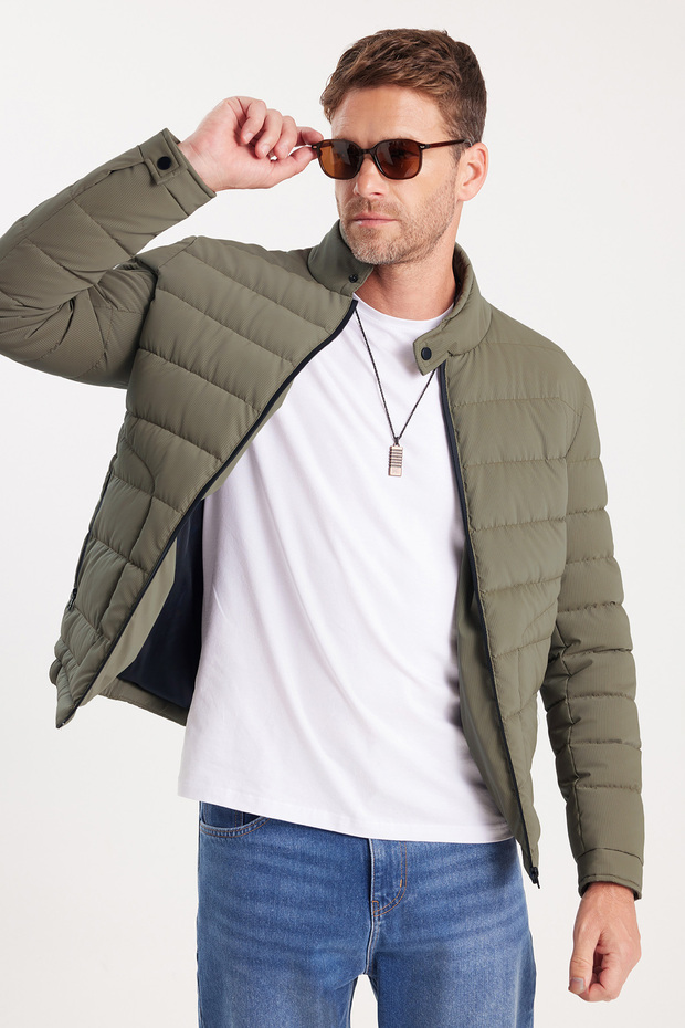 Men's Regular Fit Classic Cut Mock Neck Double Pocket Warm Khaki Puffer Jacket