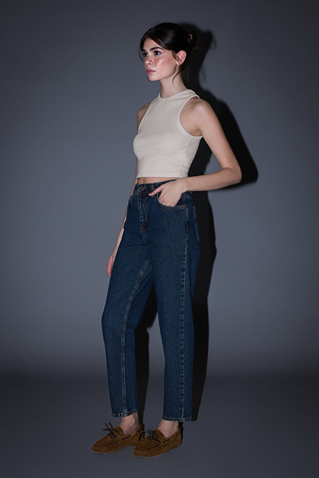 Koyu Mavi Yüksek Bel Bilek Boy Az Esnek Mom Jeans TWOSS26JE00112 - 4