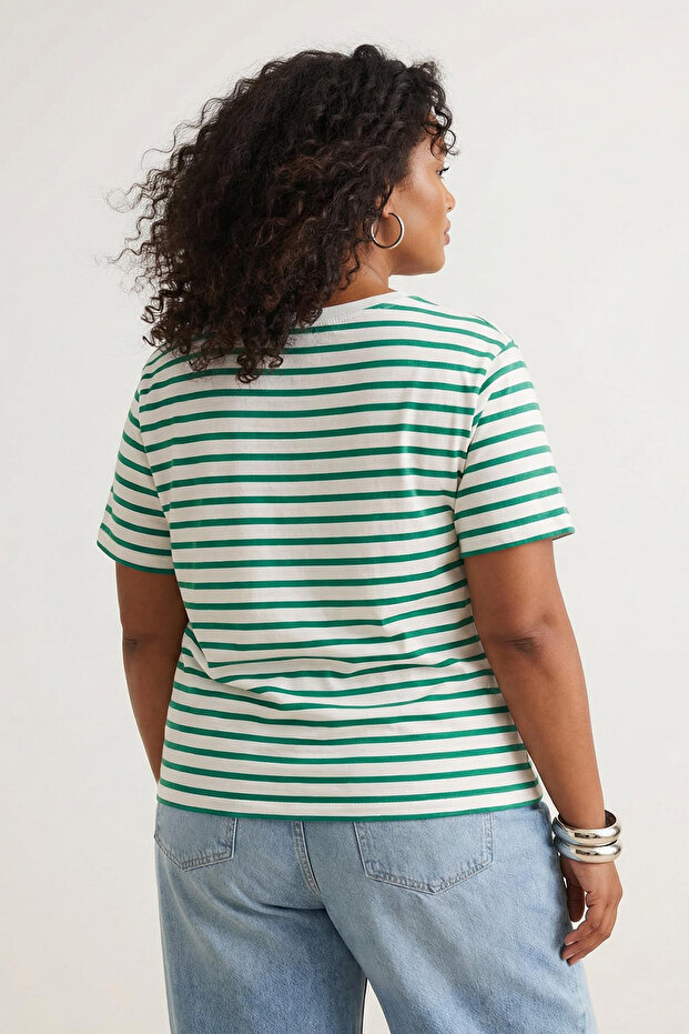 Beyaz-Yeşil Çizgili V -Yaka Örme T-shirt TBBSS23BF00016 - 4