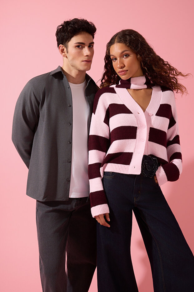 Pembe Şal Detaylı Yumuşak Dokulu Oversize V Yaka Triko Hırka TWOAW26HI00278 - 3