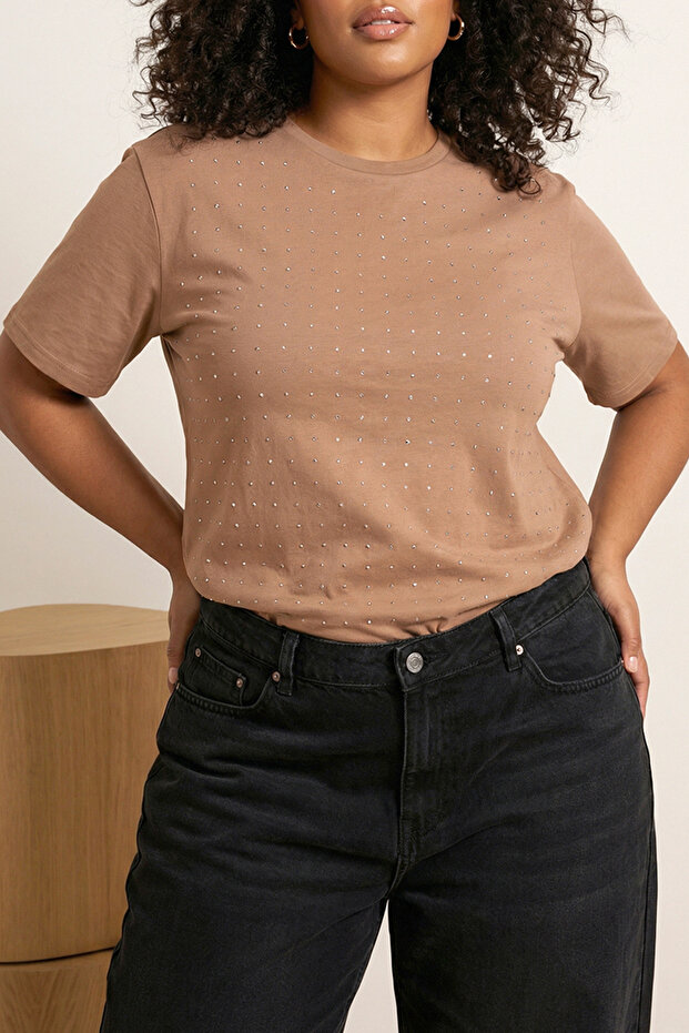 Kahverengi Taşlı Örme Büyük Beden Tshirt TBBSS25BF00042 - 2