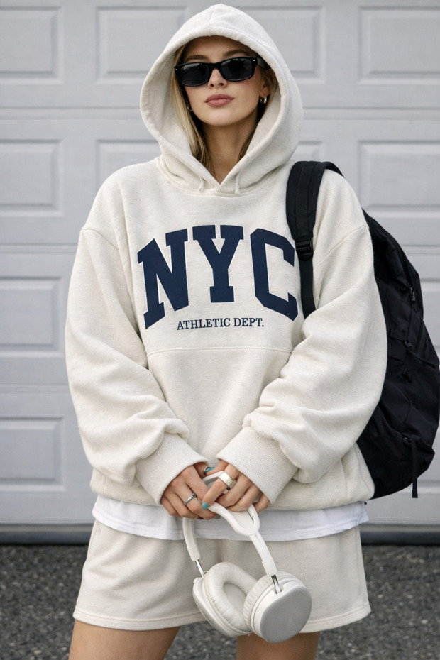 Gri Melanj Kalın İçi Polarlı Slogan Oversize/Geniş Kalıp Kapüşonlu Örme Sweatshirt TWOSS26SW00008