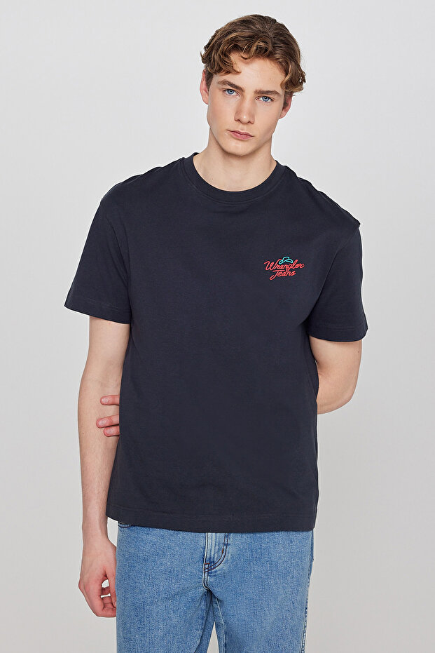 100% Cotton Relaxed Fit Comfortable Cut Crew Neck Logo Detailed T-Shirt