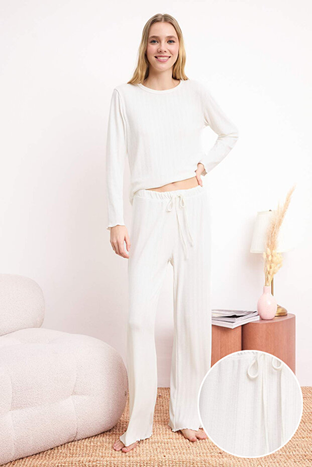 Beyaz Baby Overloklu Yumuşak Tuşe Fitilli/Pointel Örme Pijama Takımı THMSS26PT00166 - 3