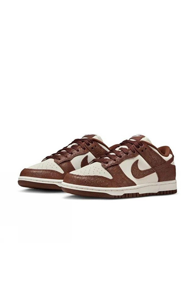 WMNS DUNK LOW SE - 3
