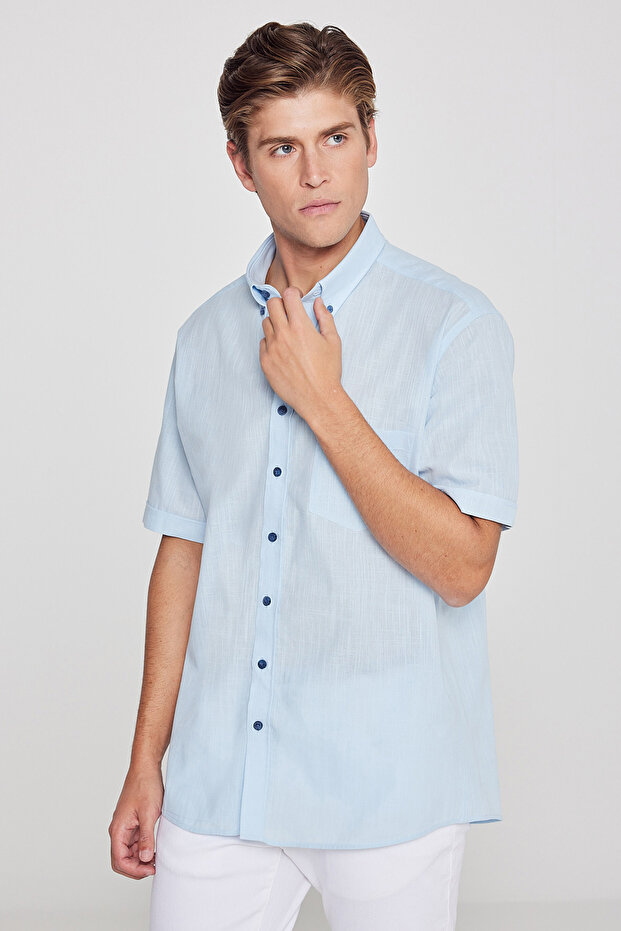 Men's Light Blue Comfort Fit Relaxed Cut Button Collar Linen Look 100% Cotton Short Sleeve Shirt