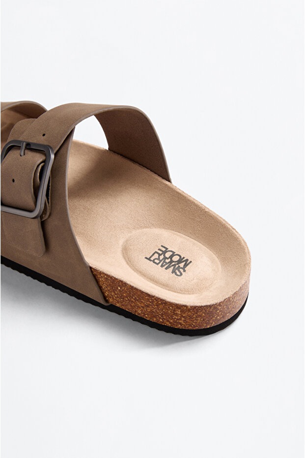 MAN BASIC BUCKLE SANDAL - 4