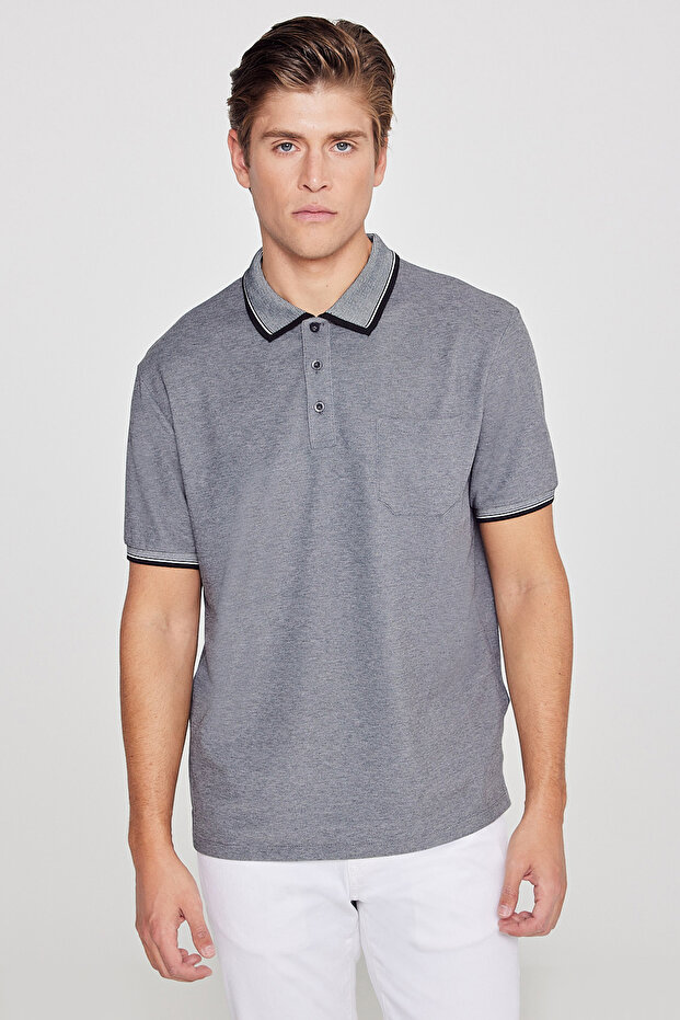 Erkek Çekmeyen Pamuklu Kumaş Regular Fit Rahat Kesim Siyah Kıvrılmaz Polo Yaka Cepli Tişört - 1