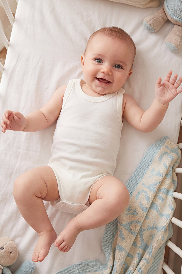White 6-Pack Unisex Bodysuit TKDSS26ZO00002