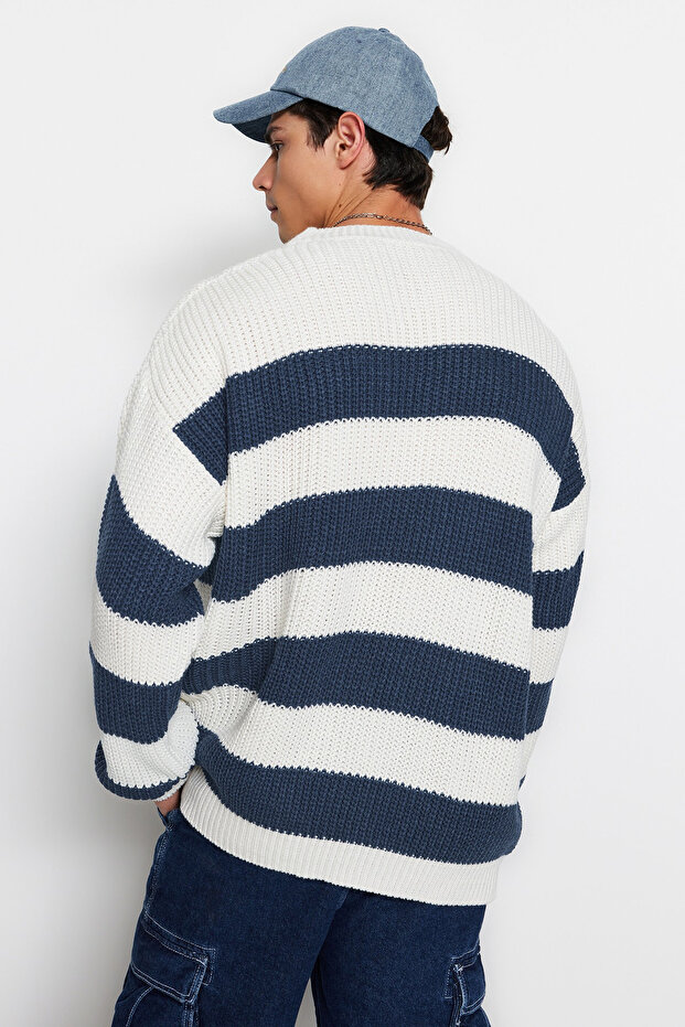 Indigo Casual Oversize Fit Geniş Kalıp Bisiklet Yaka Çizgili Triko Kazak TMNAW23KZ00106 - 3