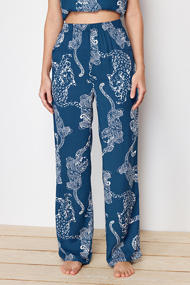 Lacivert Kaplan Desenli İp Askılı Viskon Dokuma Pijama Takımı THMSS24PT00127 - 5