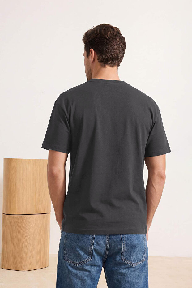 Antrasit Oversize/Geniş Kesim Pike Basic T-Shirt TMNSS26TS00022 - 3