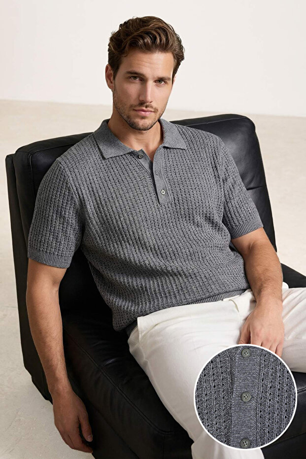 Gri Regular/Normal Kesim Düğmeli Dokulu Polo Yaka Kalın Triko T-shirt TMNSS26PO00027