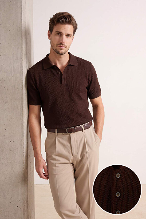Kahverengi Regular Kesim Dokulu Yumuşak Triko Polo Yaka T-shirt TMNSS26PO00023
