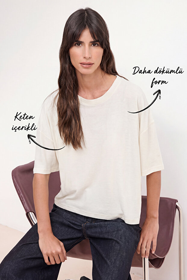 Trendyolmilla  Bej Melanj Relaxed/Rahat Kalıp Kısa Kollu Ketenli Dökümlü Örme T-Shirt TWOSS26TS00093 - Görsel 2