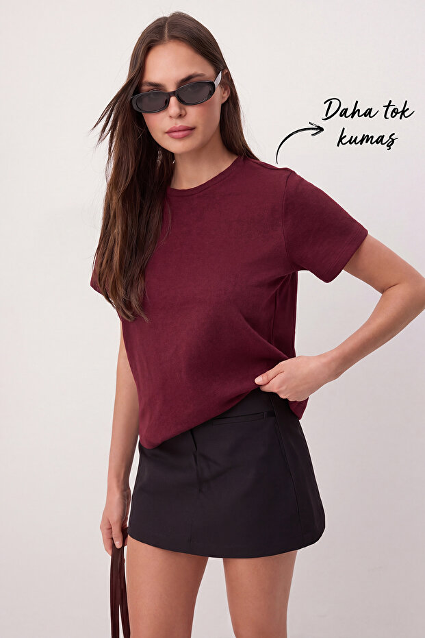 Trendyolmilla  Bordo Düz Regular Bisiklet Yaka Standart Kol Kısa İnterlok Örme T-Shirt TWOSS26TS00064 - Görsel 2