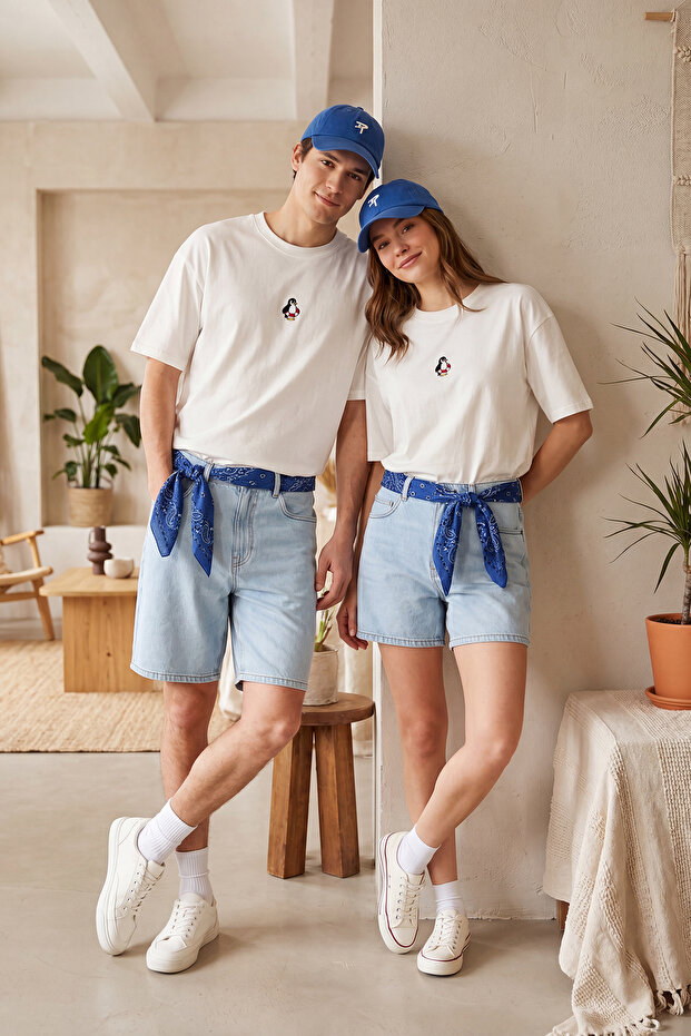Unisex Ekru Oversize/Geniş Kesim Penguen Nakışlı %100 Pamuklu T-Shirt TMNSS23TS00243 - 2