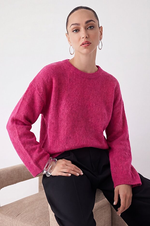 Trendyolmilla  Wardrope Essenstials Fuşya Yumuşak Dokulu Geniş Kalıp Basic Triko Kazak TWOAW26KZ00088 - Görsel 3