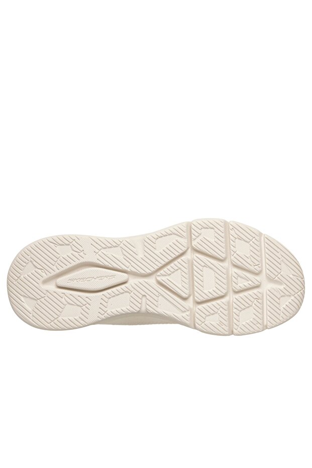 BOBS ARCH FIT ELEV8 - 4