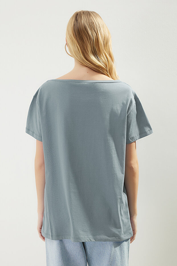 Indigo %100 Pamuk Oversize/Geniş Kalıp Kayık Yaka Örme T-Shirt TWOSS20TS0140 - 6