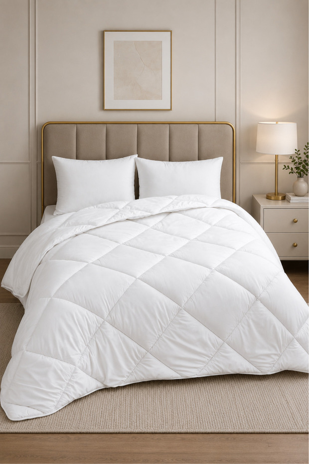 White Soft Winter Quilt Double 195*215.