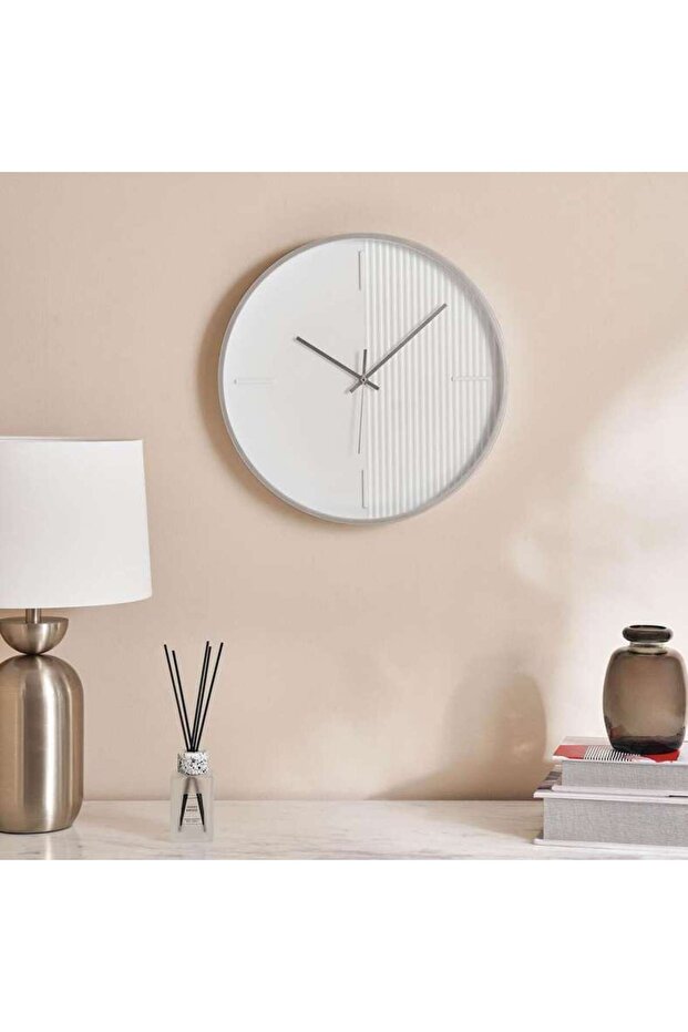 Caelan Wall Clock Dia 40.6cm - Silver