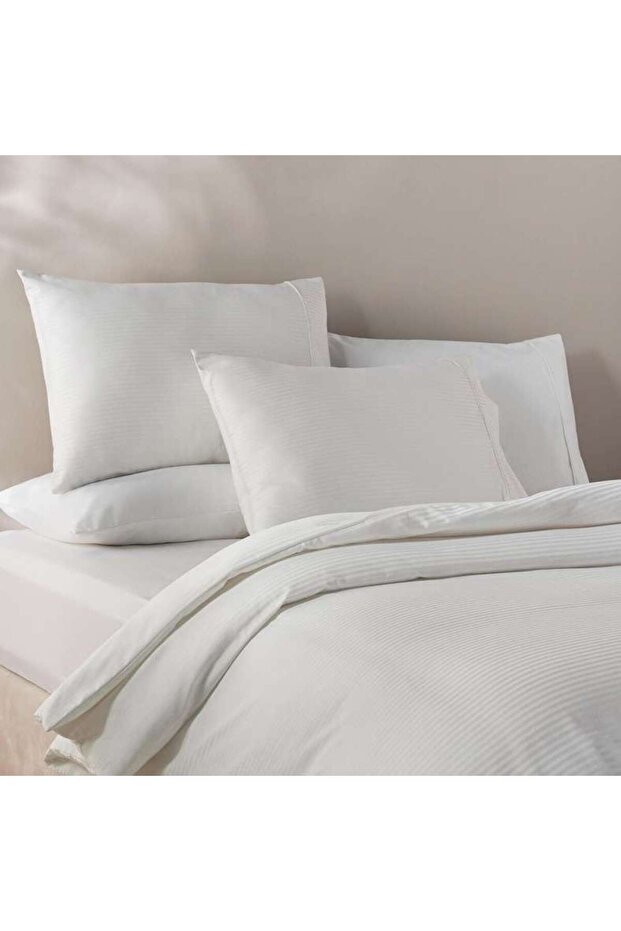 Eminence Living Stripe 3-piece Queen Duvet Cover Set 200x200cm - White