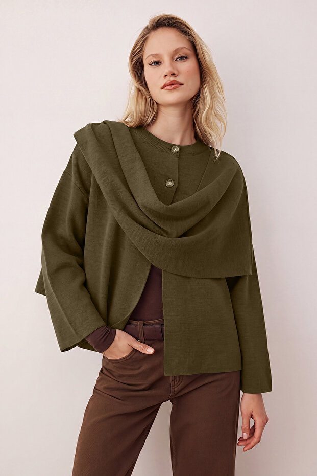 Haki Vücut Seçmeyen Süper Oversize/Geniş Kalıp Şal Detaylı Panço Triko Kazak TWOAW26KZ00160 - 3