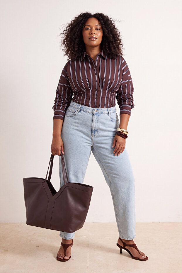 Açık Mavi Yüksek Bel Beli Lastikli %100 Pamuk Non-Stretch Büyük Beden Mom Jeans TBBSS26CJ00026