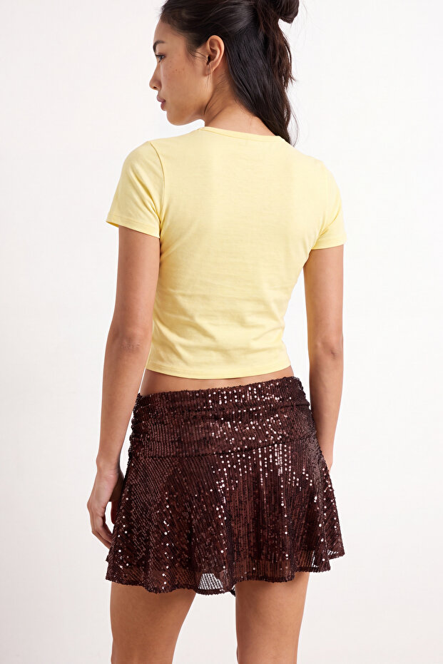 Sarı Fitted/Vücuda Oturan Esnek Crop Bisiklet Yaka Kısa Kol Baskılı Örme T-Shirt TWOSS25TS00082 - 3