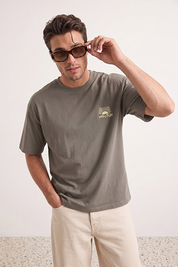 Haki Unisex Oversize/Geniş Kesim Baskılı %100 Pamuk T-Shirt TMNSS25TS00031 - 2