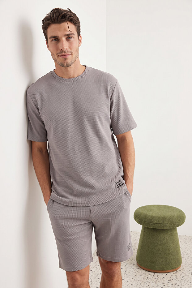 Gri Regular Fit Örme Şortlu Pijama Takımı TMNSS23PT00032 - 1