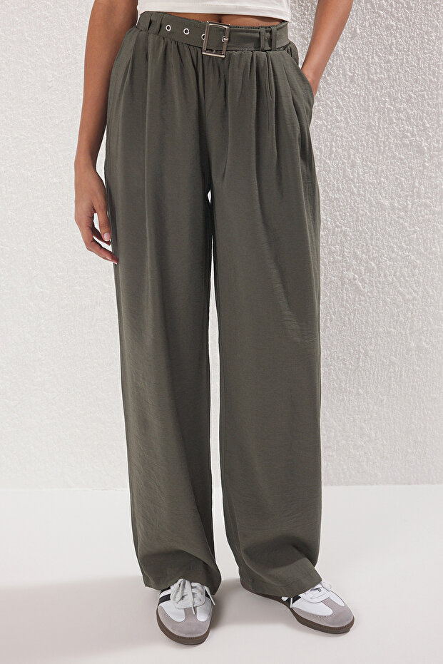 Haki Modal Yumuşak Tuşeli Kemerli Wide Leg/Geniş Paça Pantolon TWOSS25PL00112 - 2